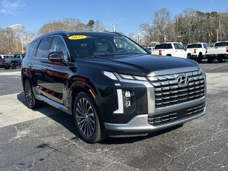 Used 2023 Hyundai Palisade Calligraphy video 2