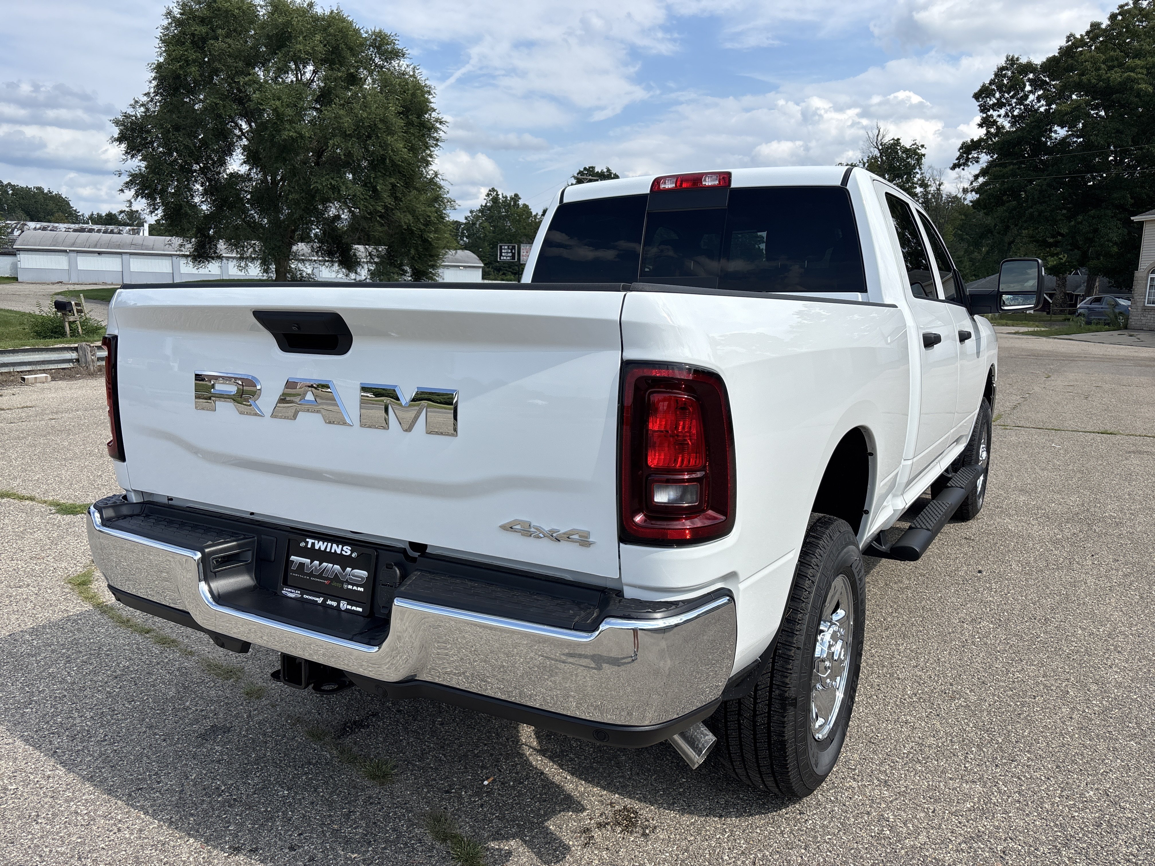 New 2026 RAM 2500 Tradesman AWD/4WD image 3