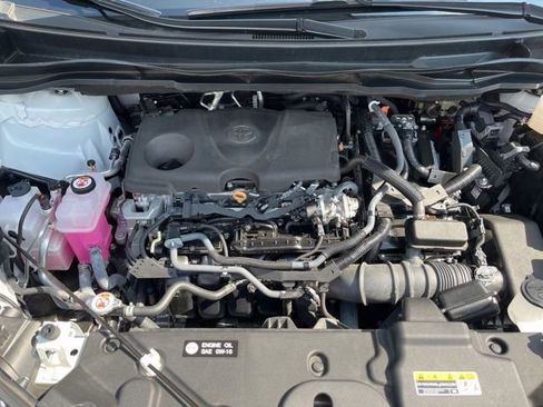 Used 2023 Toyota Sienna XLE image 12