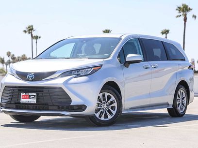 Certified 2023 Toyota Sienna LE