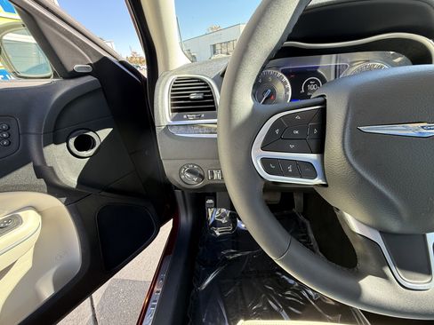 Used 2023 Chrysler 300 Touring L w/ Popular Equipment Group image 21