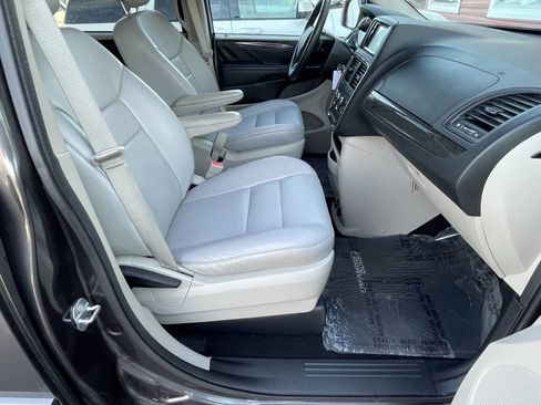 Used 2016 Dodge Grand Caravan SE w/ Quick Order Package 29E SE image 33