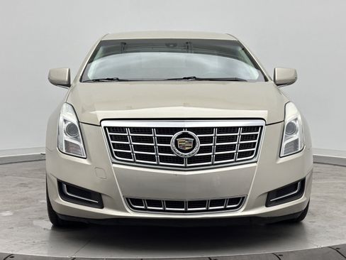 Used 2015 Cadillac XTS FWD image 2