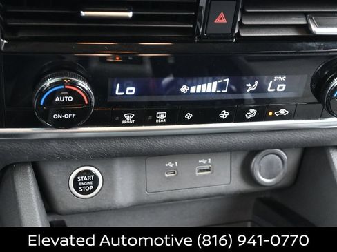 Used 2021 Nissan Rogue SV AWD/4WD image 11