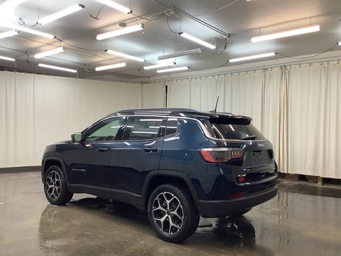 New 2026 Jeep Compass Limited image 9