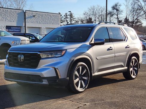Used 2023 Honda Pilot Elite image 6