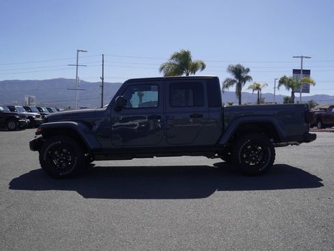New 2026 Jeep Gladiator Willys image 7