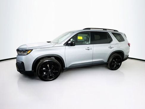 Used 2026 Honda Pilot Black Edition image 4