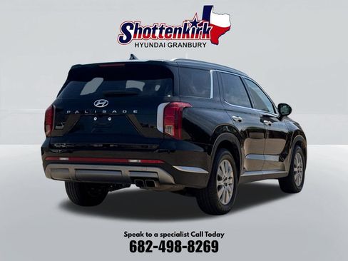 Used 2025 Hyundai Palisade SEL FWD image 5