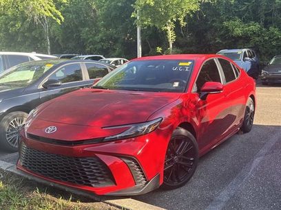 Used 2025 Toyota Camry SE w/ Multimedia Upgrade Package