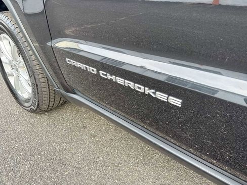 Used 2016 Jeep Grand Cherokee Laredo w/ Quick Order Package 23E image 18