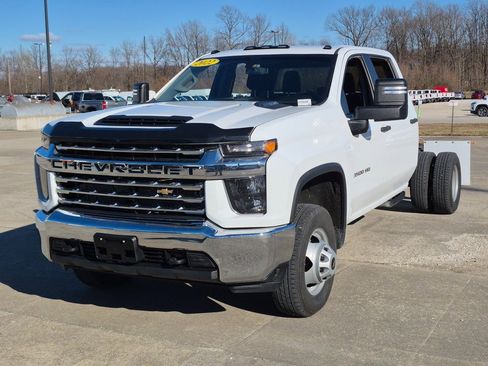 Used 2022 Chevrolet Silverado 3500 W/T w/ WT Convenience Package image 3