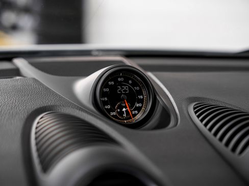 Used 2020 Porsche 718 Cayman GT4 image 12