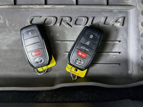 Certified 2024 Toyota Corolla SE FWD image 35