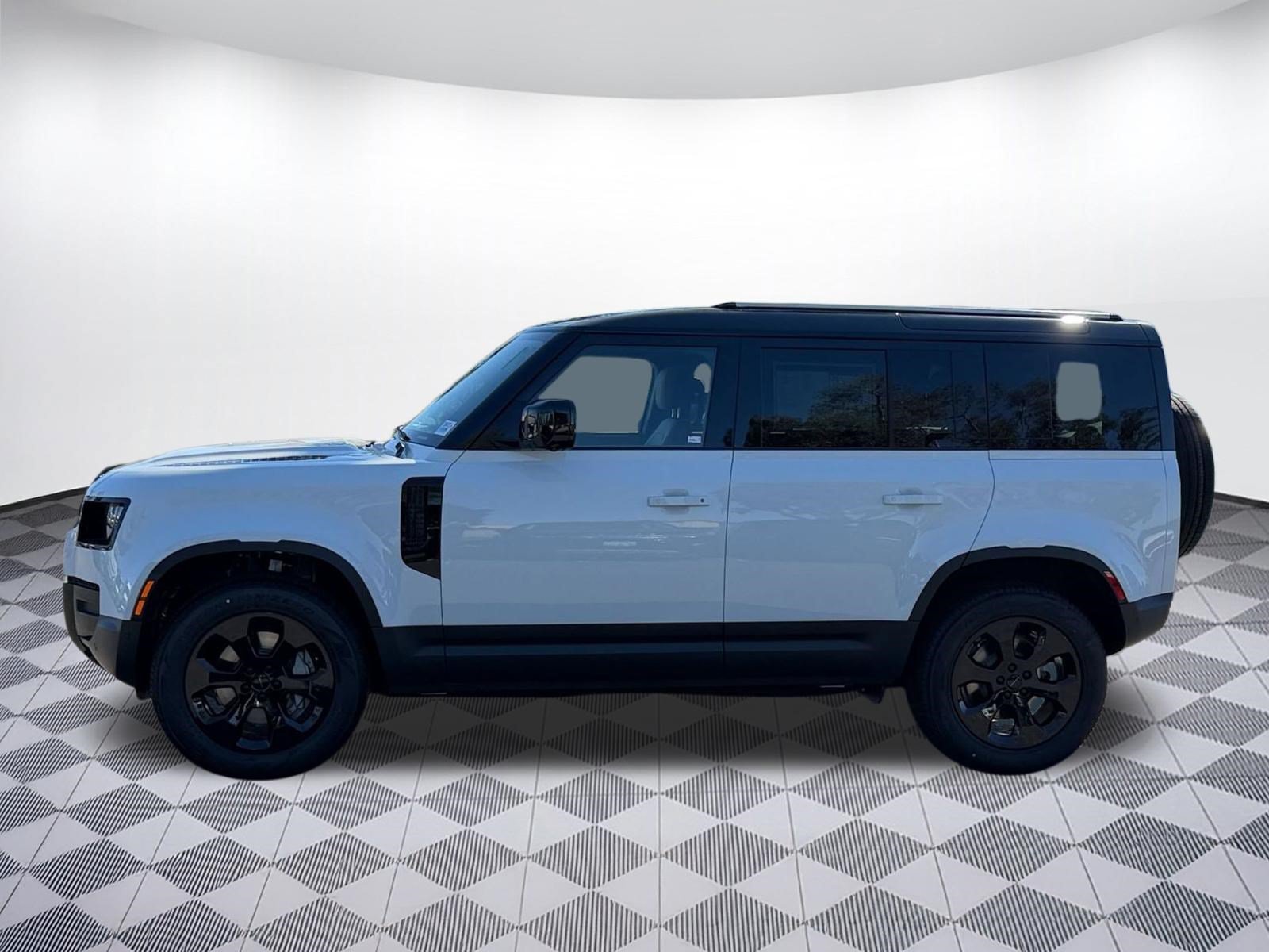 New 2026 Land Rover Defender 110 S AWD/4WD image 2