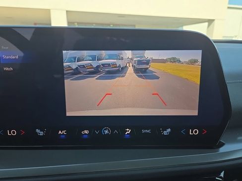 Used 2026 Chevrolet Traverse LT AWD/4WD image 35