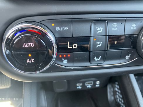 Used 2023 Chevrolet TrailBlazer RS w/ Sun and Liftgate Package AWD/4WD image 16