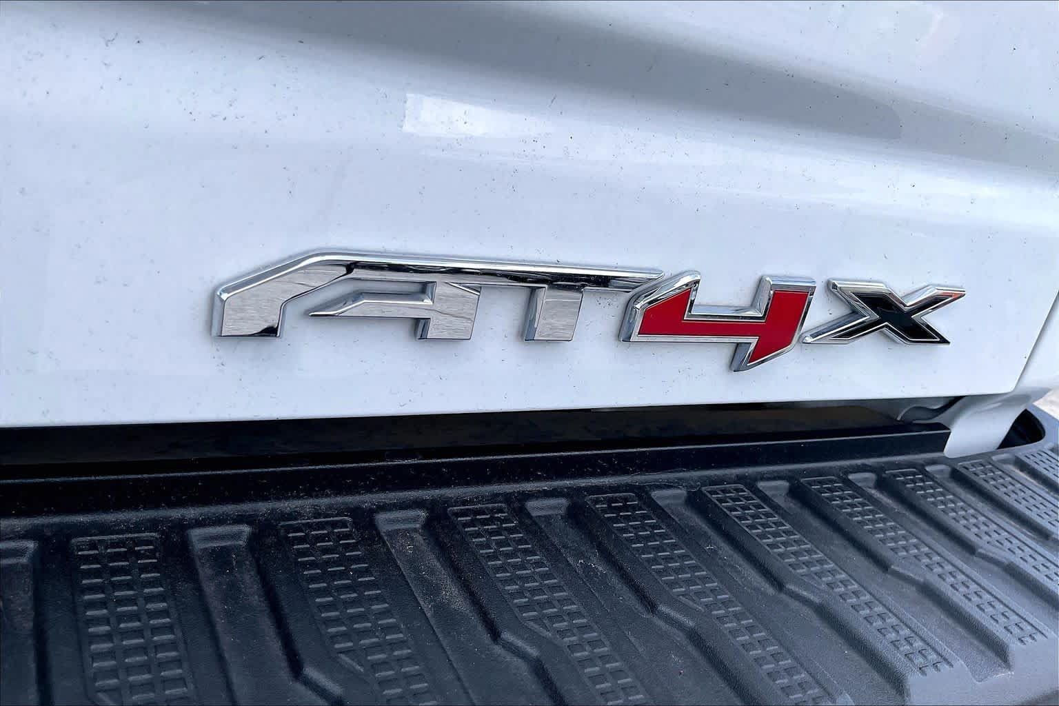 Certified 2025 GMC Sierra 2500 AT4X AWD/4WD image 9
