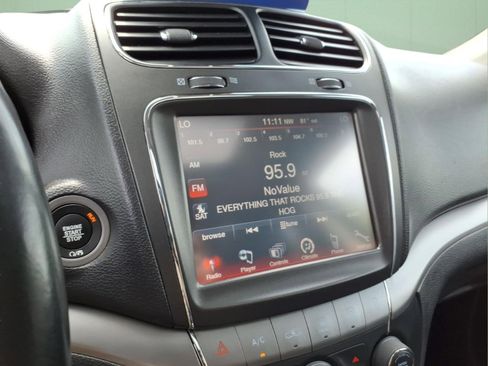 Used 2020 Dodge Journey Crossroad FWD image 25