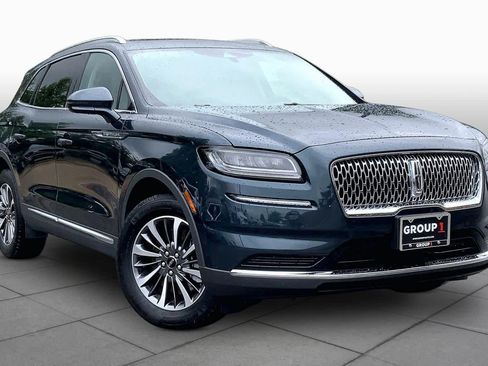 Used 2023 Lincoln Nautilus FWD w/ Premium Package image 3