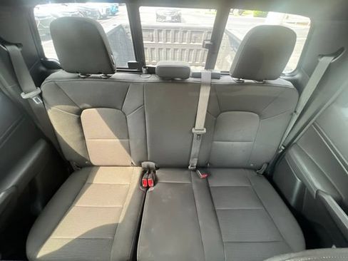 Used 2025 Chevrolet Colorado LT RWD image 13