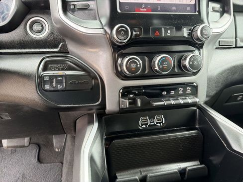 Used 2024 RAM 2500 Big Horn w/ Off Road Package AWD/4WD image 17