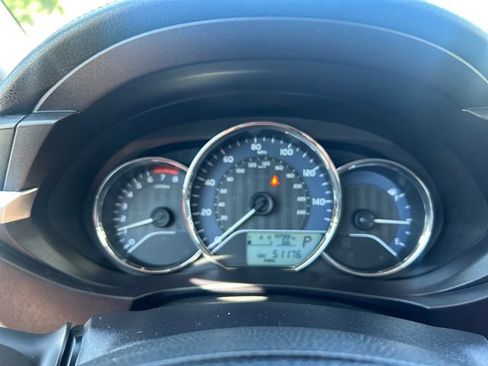 Used 2015 Toyota Corolla LE FWD image 18
