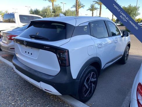 Used 2025 Nissan Kicks SV FWD image 4