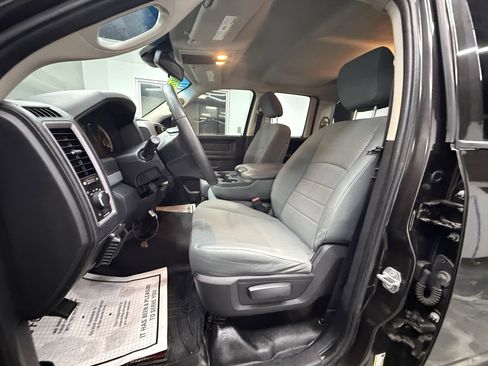 Used 2016 RAM 1500 ST w/ SXT Appearance Group image 11