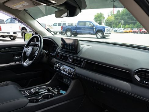 Used 2023 Honda Pilot Elite image 23