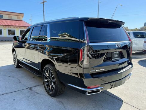 Used 2021 Cadillac Escalade ESV Premium Luxury image 7