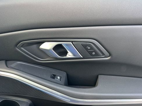 New 2026 BMW 330i Sedan w/ M Sport Package image 18