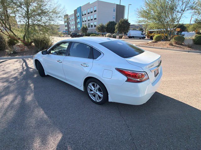 Used 2015 Nissan Altima 2.5 SV w/ Convenience Package FWD image 7