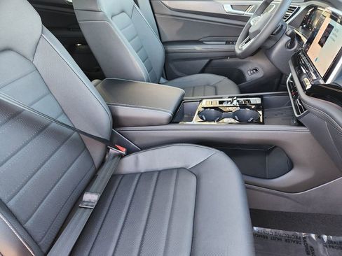 New 2026 Volkswagen Atlas Cross Sport SEL R-Line AWD/4WD image 5