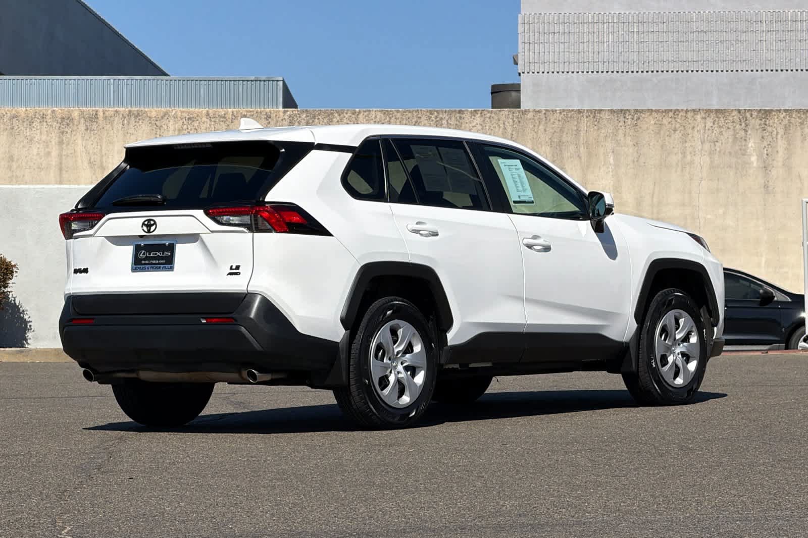 Used 2025 Toyota RAV4 LE AWD/4WD image 2