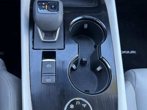 Used 2021 Nissan Rogue SL w/ Premium Package image 13