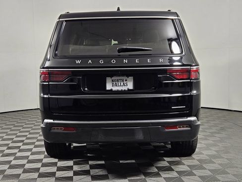 Used 2022 Jeep Wagoneer Series II RWD image 3