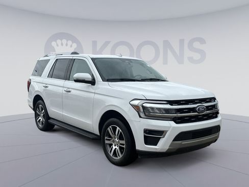 Used 2024 Ford Expedition Limited AWD/4WD image 18