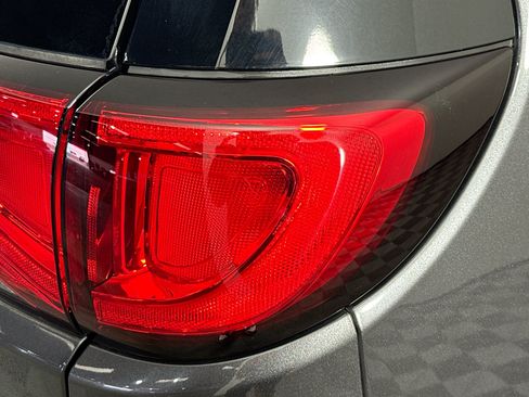 Used 2020 Chrysler Voyager LX FWD image 32