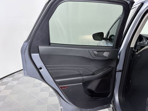 Used 2022 Ford Escape SE w/ Convenience Package image 25