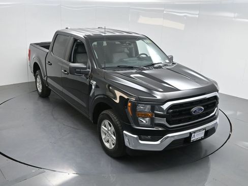 Used 2023 Ford F150 XLT image 40