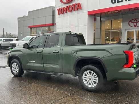 Used 2023 Toyota Tundra SR5 w/ SR5 Premium Package image 9