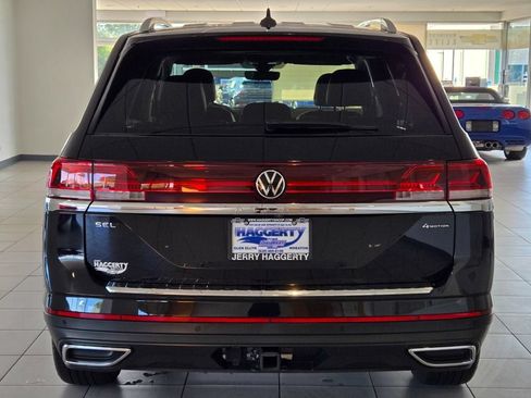 Used 2024 Volkswagen Atlas SEL AWD/4WD image 13