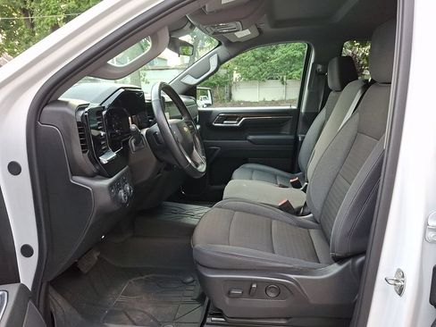 Used 2024 Chevrolet Silverado 1500 LT AWD/4WD image 13