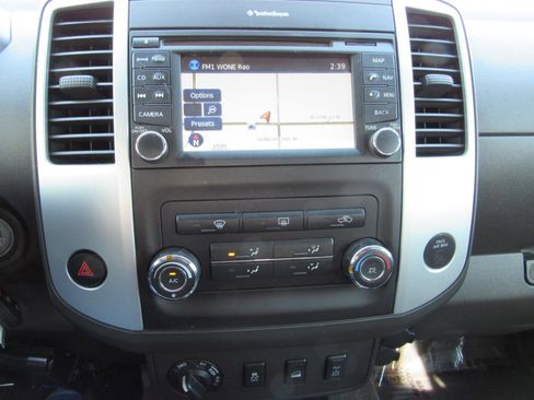 Used 2013 Nissan Xterra PRO-4X w/ Pro-4x Leather Pkg image 17