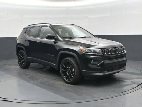 New 2026 Jeep Compass Latitude AWD/4WD image 1