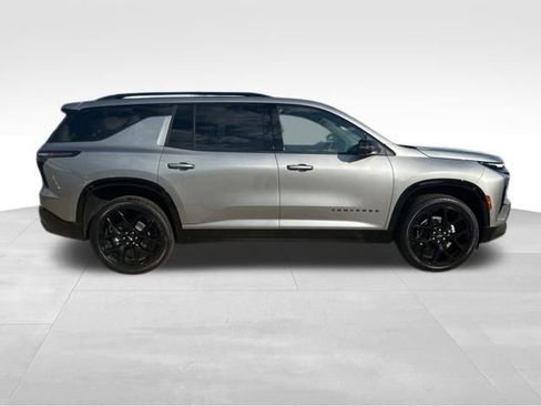 New 2026 Chevrolet Traverse RS w/ LPO, Floor Liner Package image 6