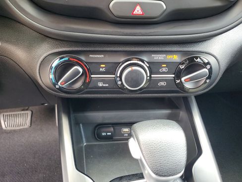 Used 2025 Kia Soul LX w/ LX Technology Package image 23