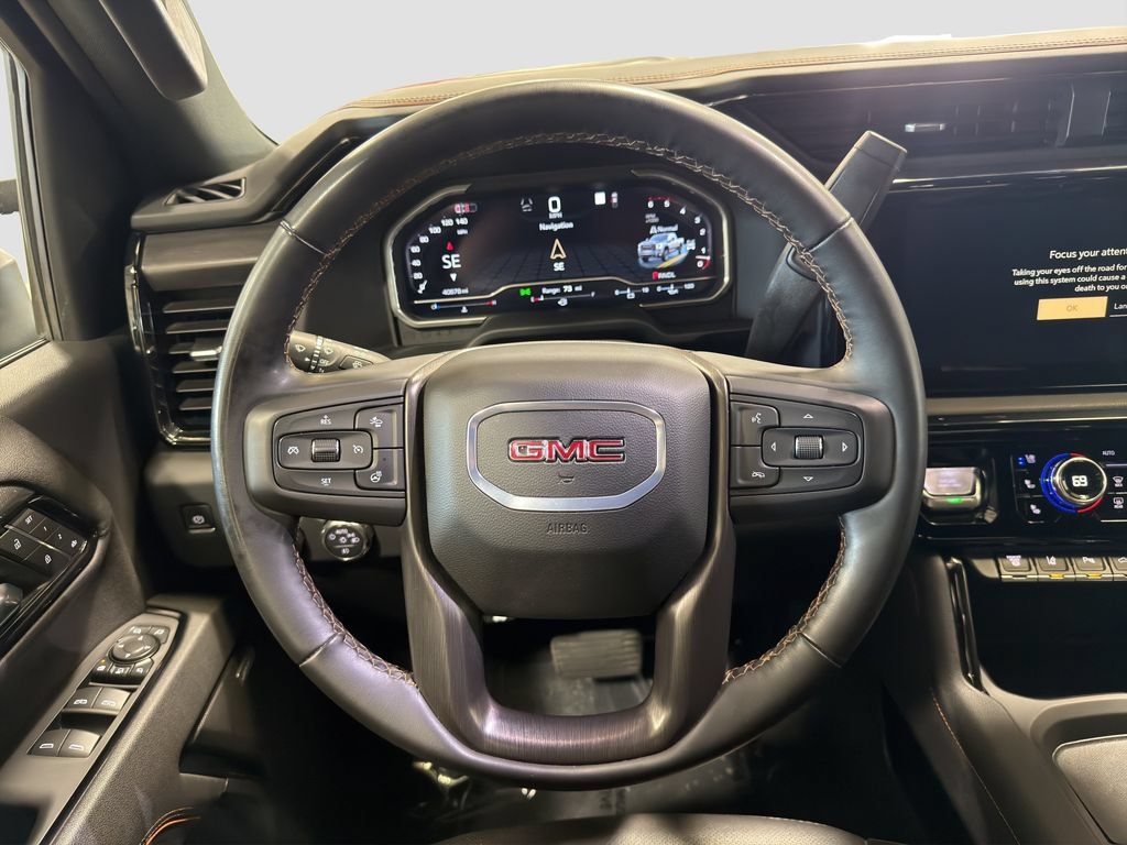 Used 2025 GMC Sierra 2500 AT4 AWD/4WD image 18