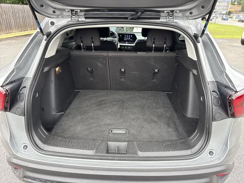 Used 2024 Chevrolet Trax LS FWD image 26